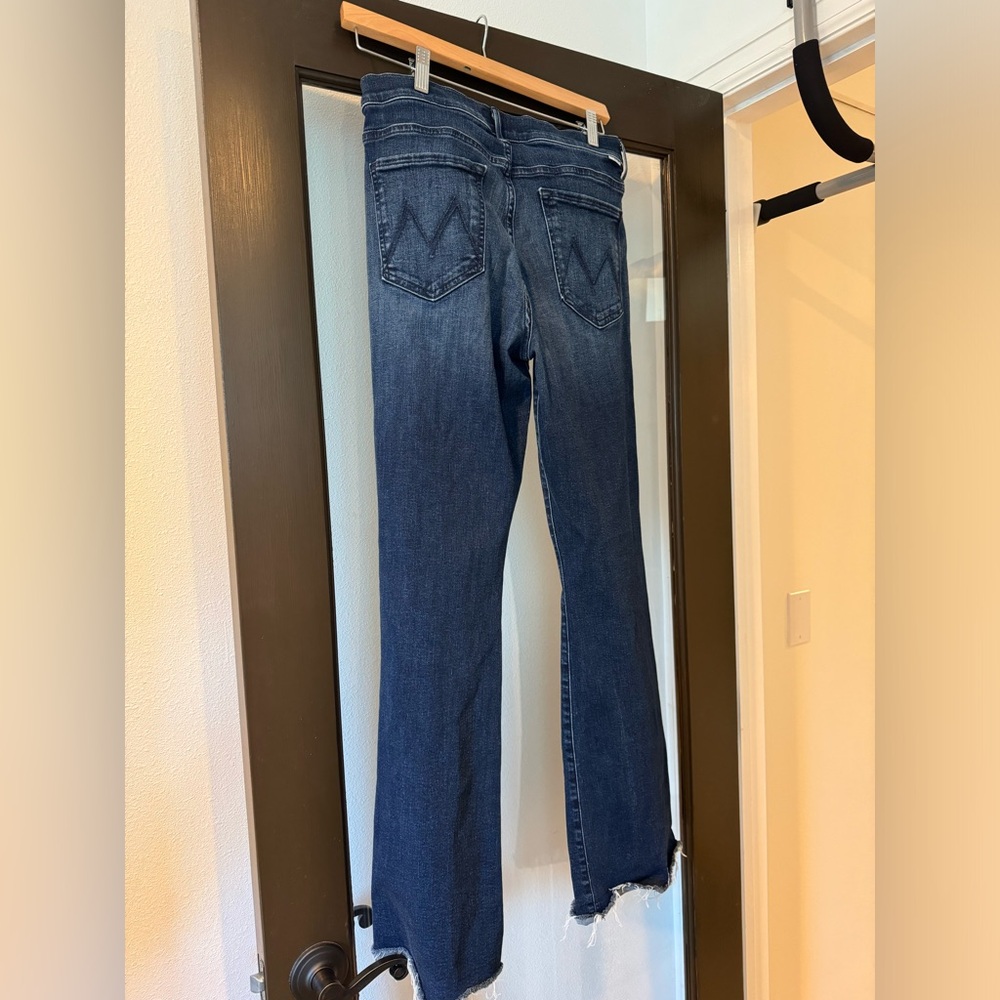 Mother Jeans size 30, the weekender fray. FLAWLESS!!